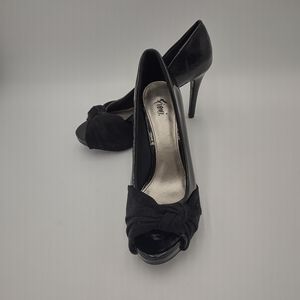 Fioni Shoes Size 6.5 Wide Black